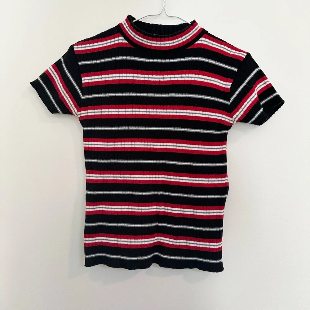 Vintage Retro Ribbed, Fitted Girls size 14 short sleeve cropped top w/ Mock Neck